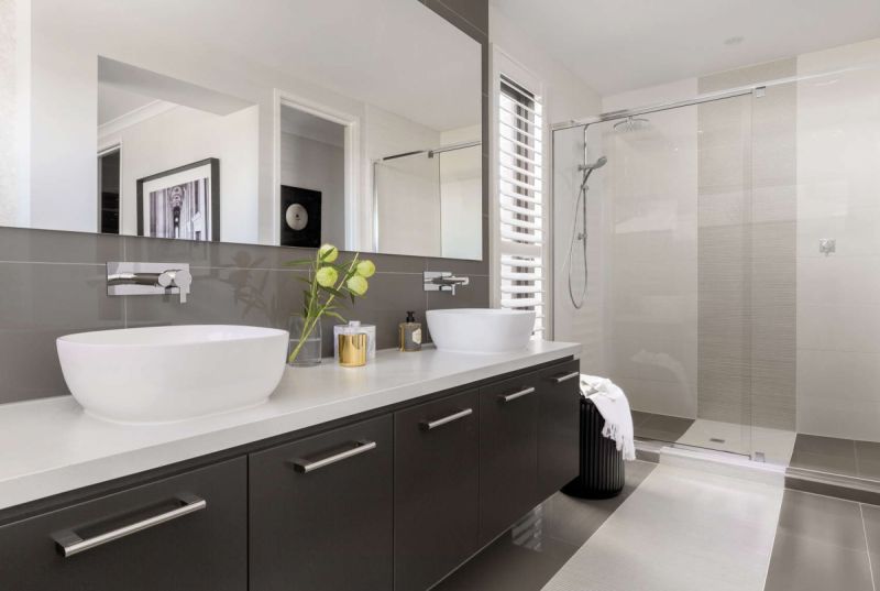 Henley Lexington Series Home Interiors - Bathroom